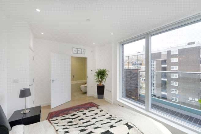 Flat Grange Walk in Greater London