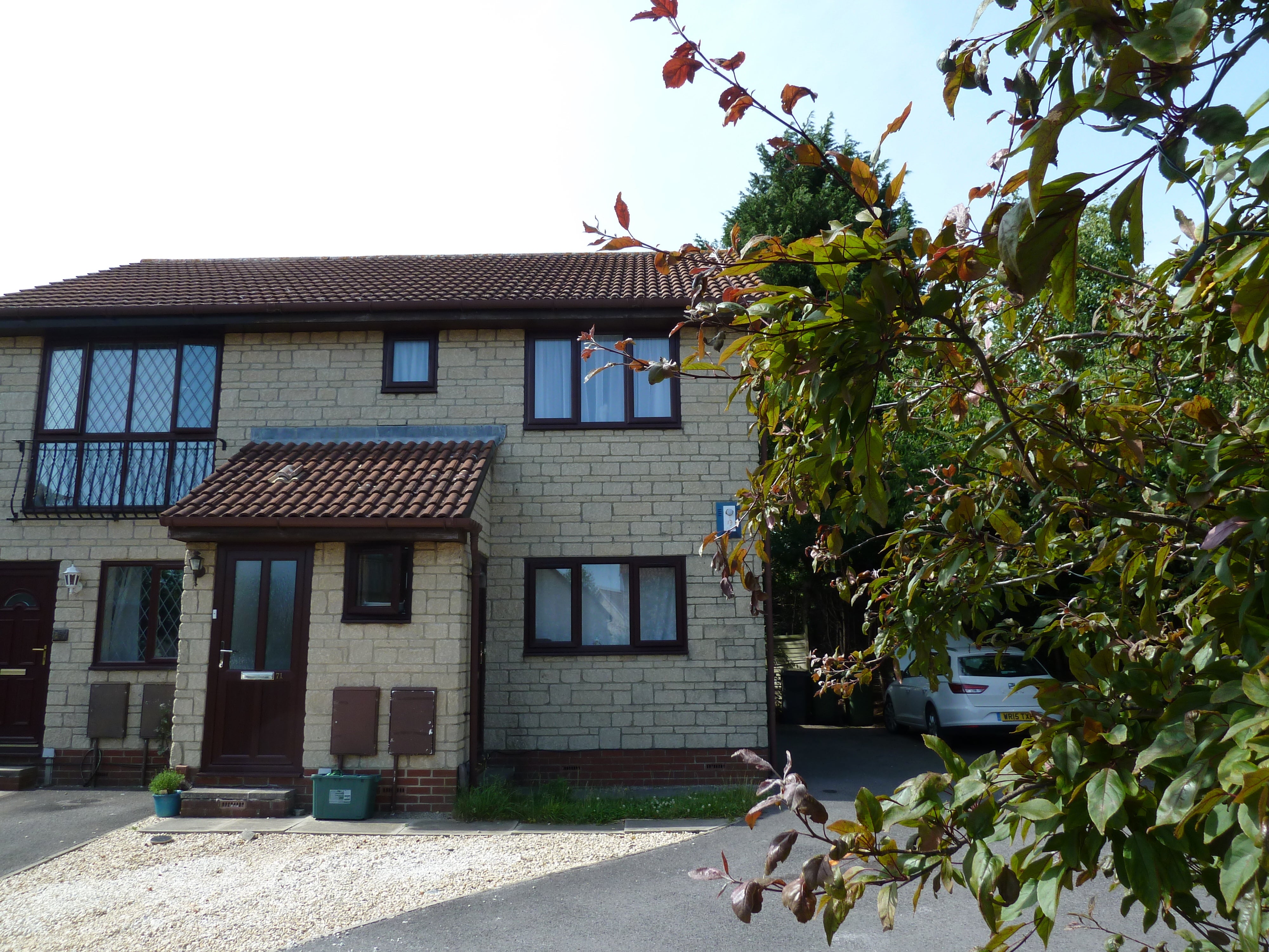 Flat Paddock Close in Bristol