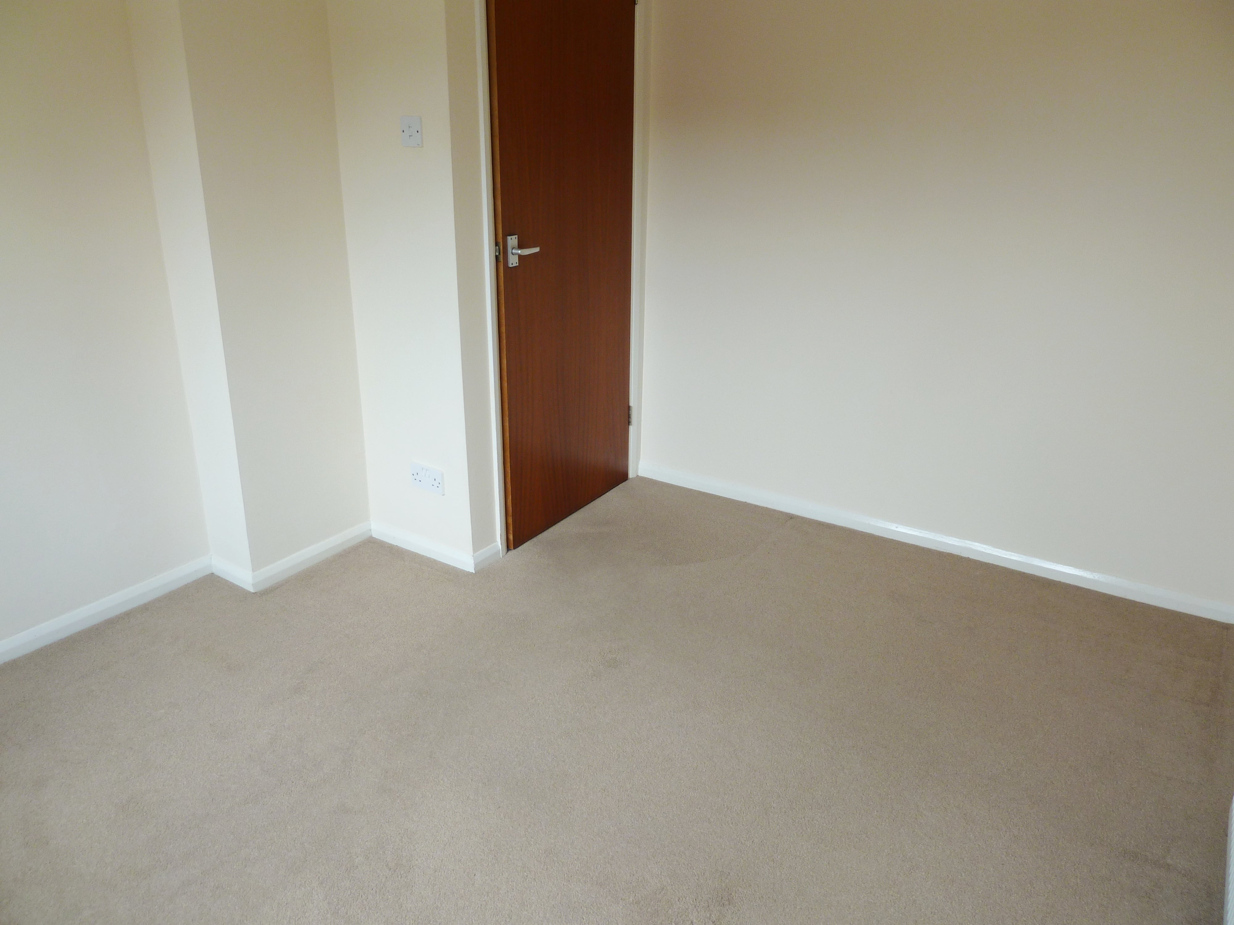 Flat Paddock Close in Bristol
