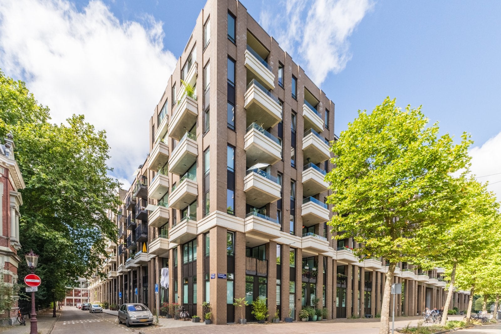 Flat Plantage Lepellaan in Amsterdam