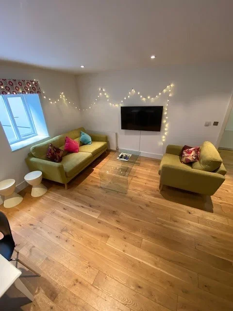 Flat Eagle Court in Greater London
