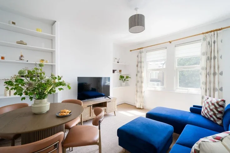 Flat Sterndale Road in Greater London