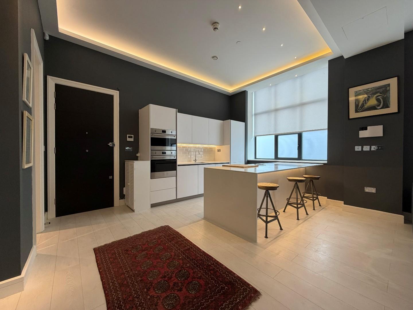 Flat Warple Way in London
