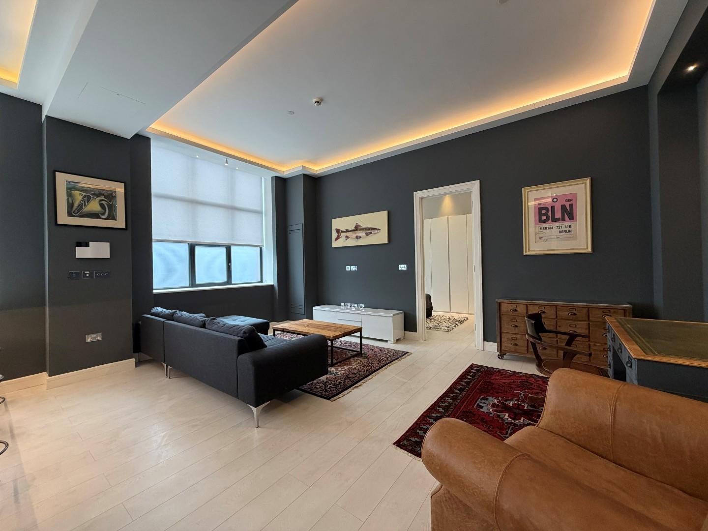 Flat Warple Way in London