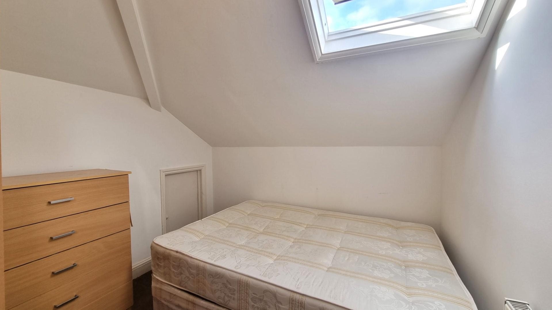 Flat Finsbury Park Road in Greater London