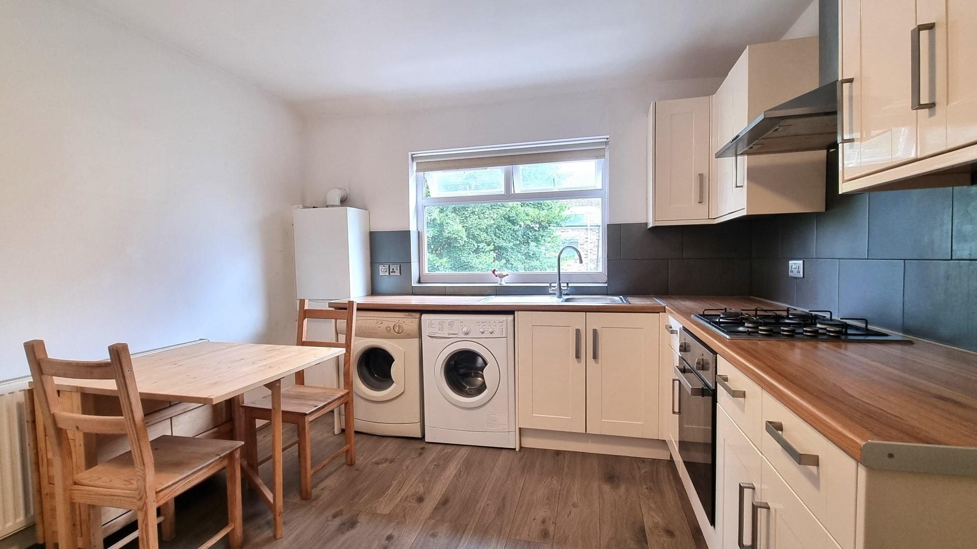 Flat Finsbury Park Road in Greater London