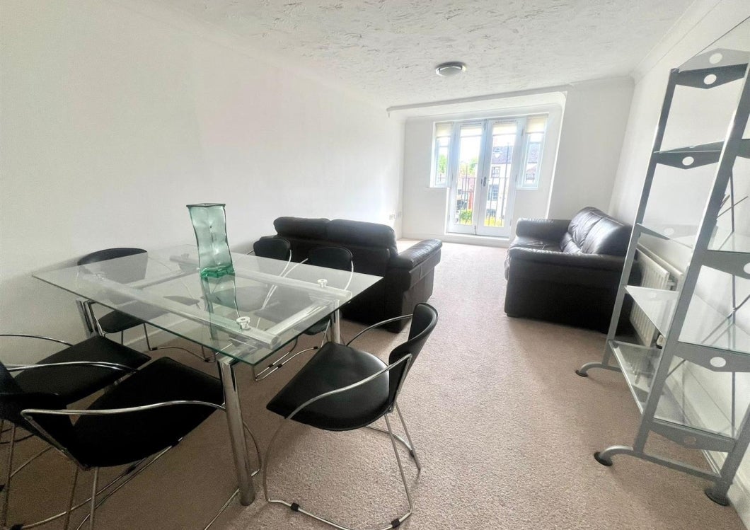 Flat Bewick Court in Wolverhampton