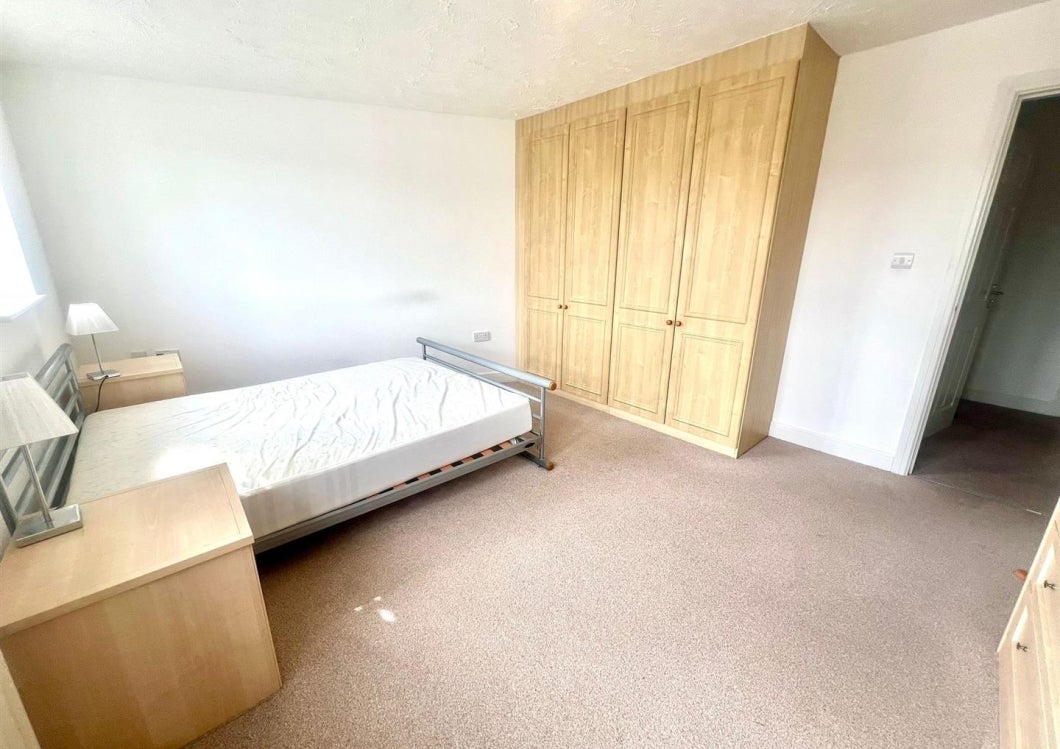 Flat Bewick Court in Wolverhampton