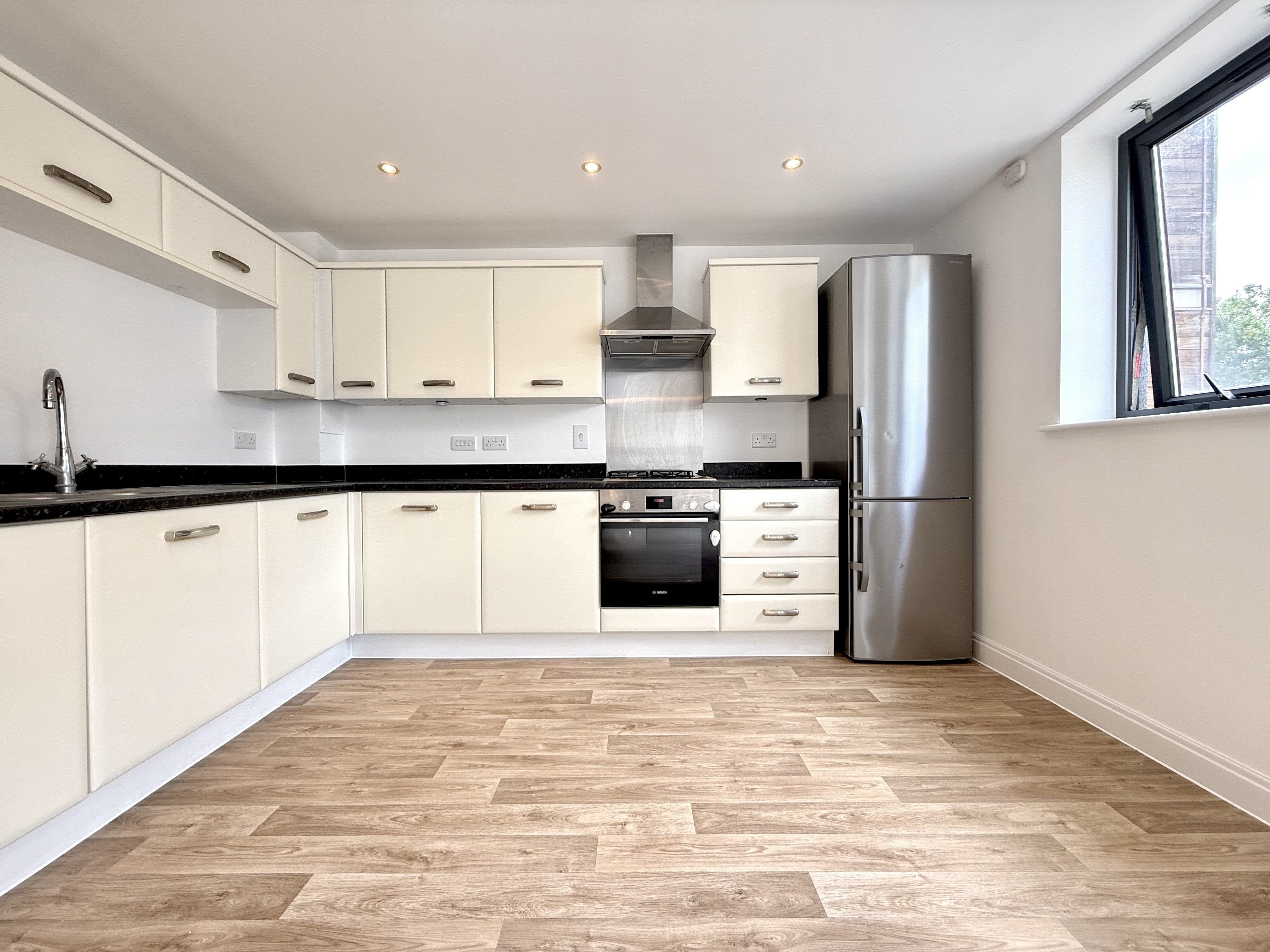 Flat Clifford Way in Maidstone
