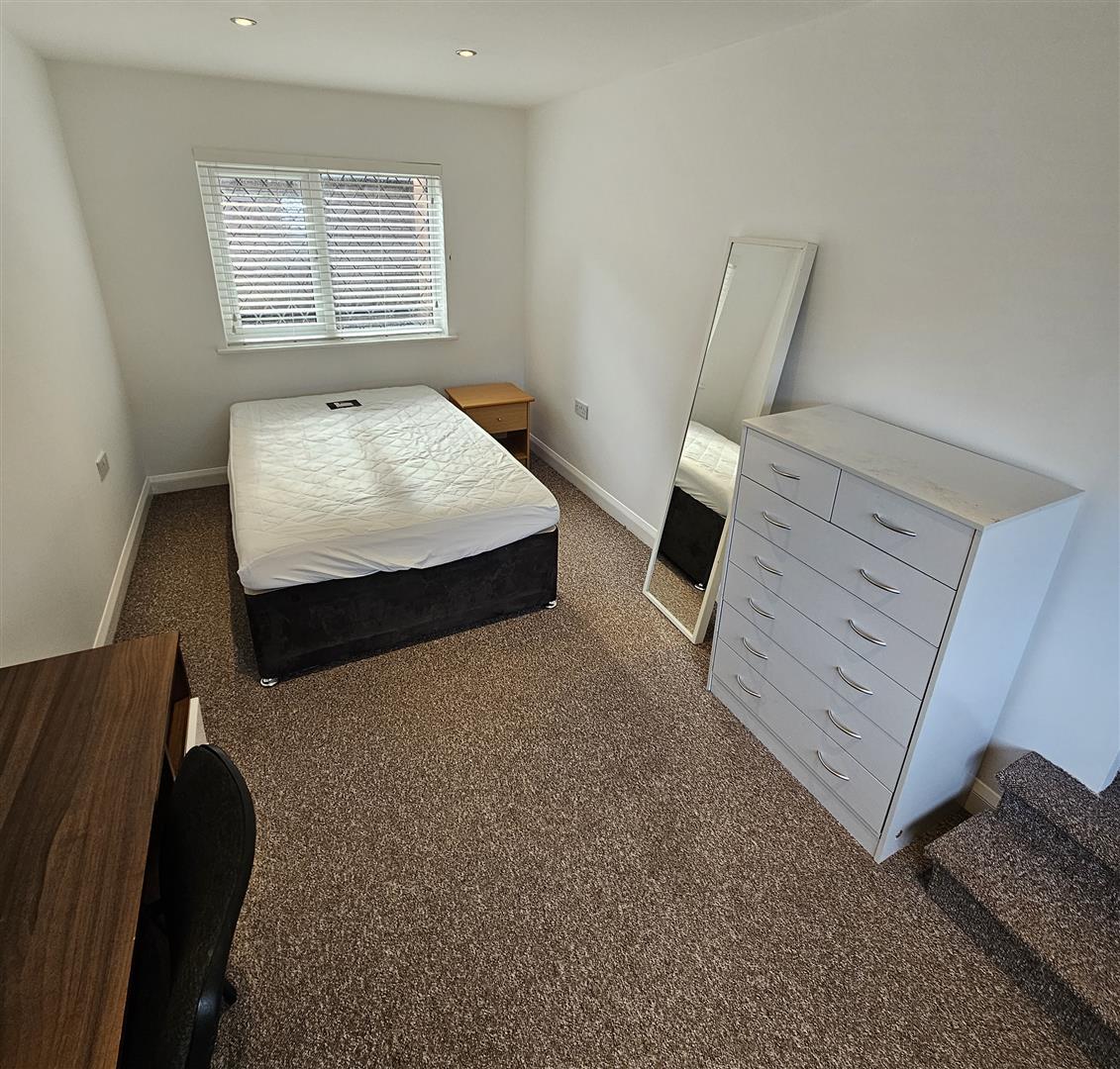 Flat Headcorn Drive in Canterbury