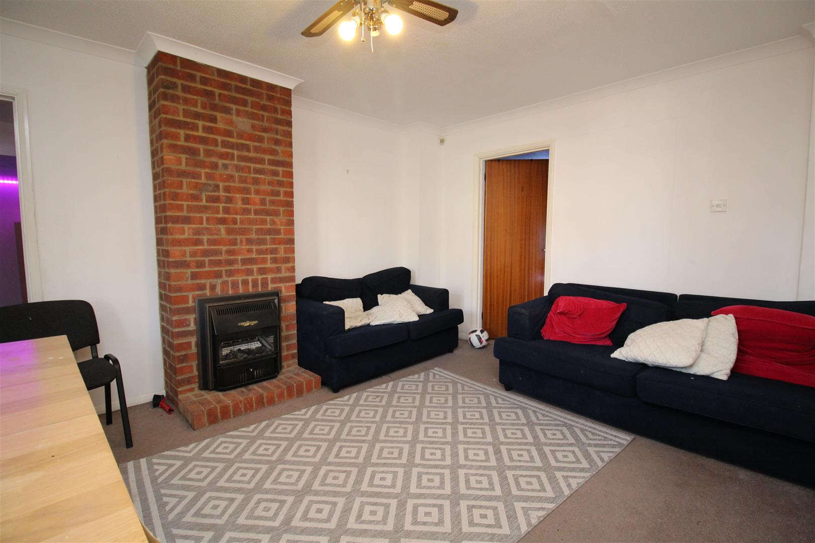 Flat Headcorn Drive in Canterbury
