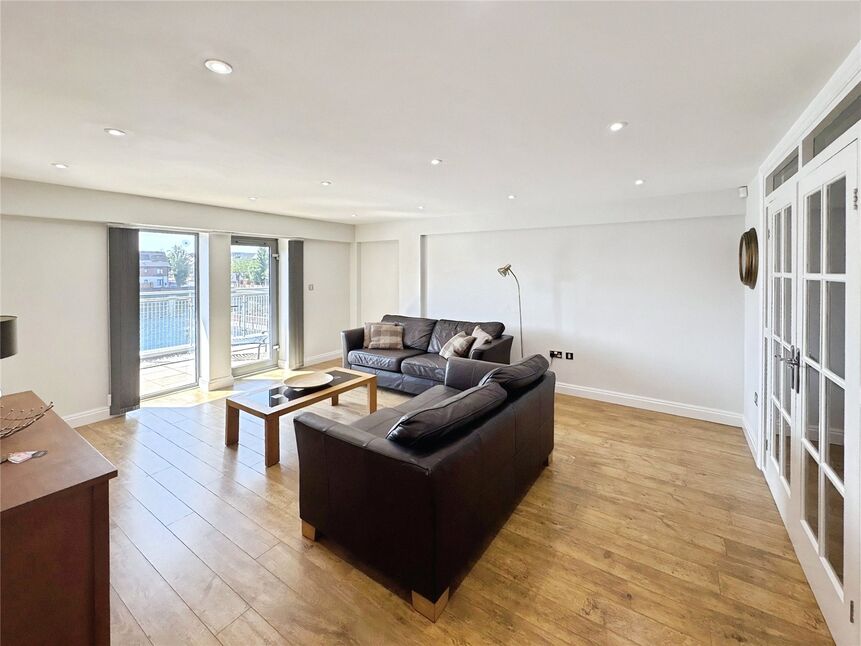 Flat Kentmere Drive in Doncaster