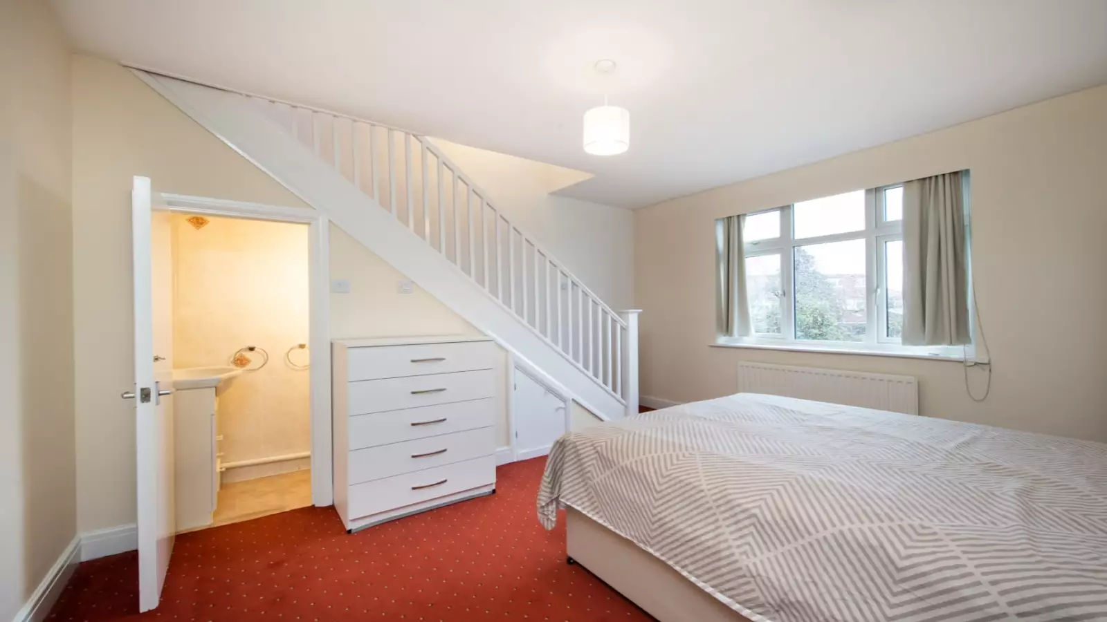 Room Circle Gardens in Greater London