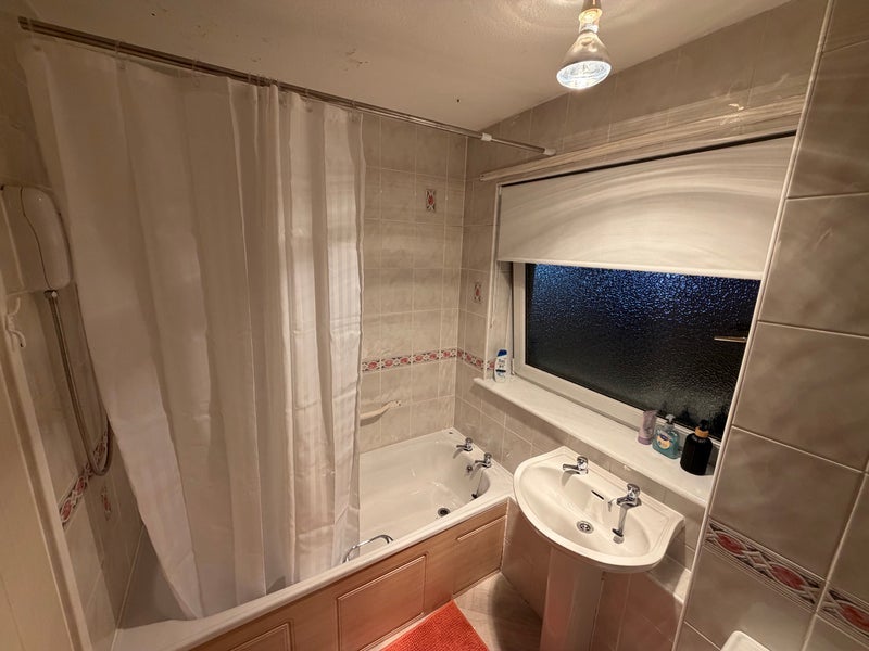 Room Curle Street in Glasgow