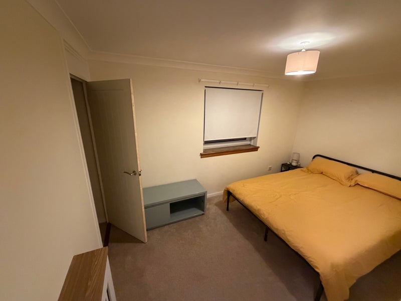 Room Curle Street in Glasgow