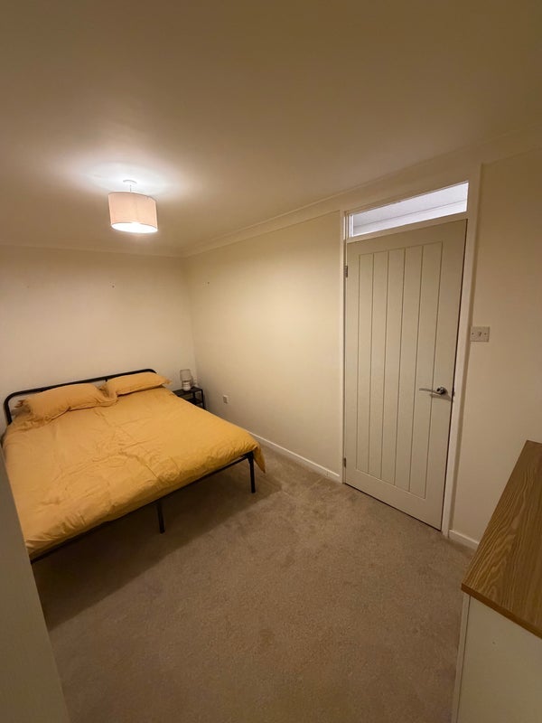 Room Curle Street in Glasgow