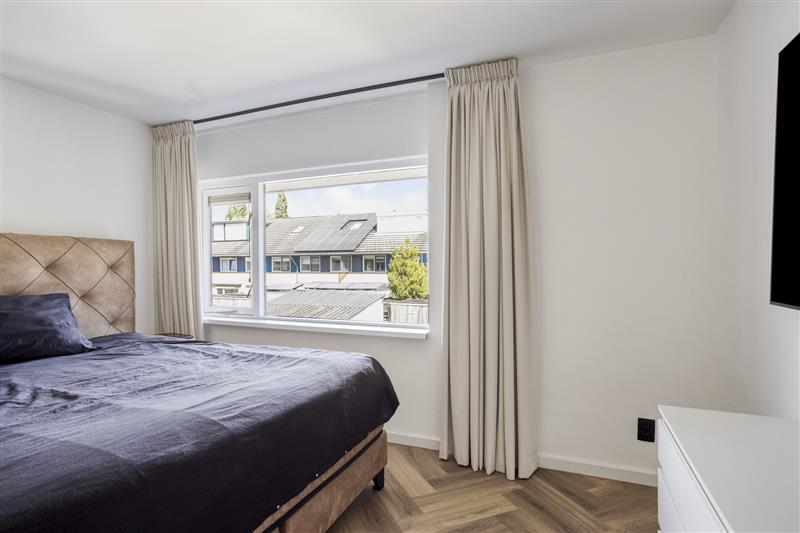 Tussenwoning te koop: Septemberstraat 84, Almere
