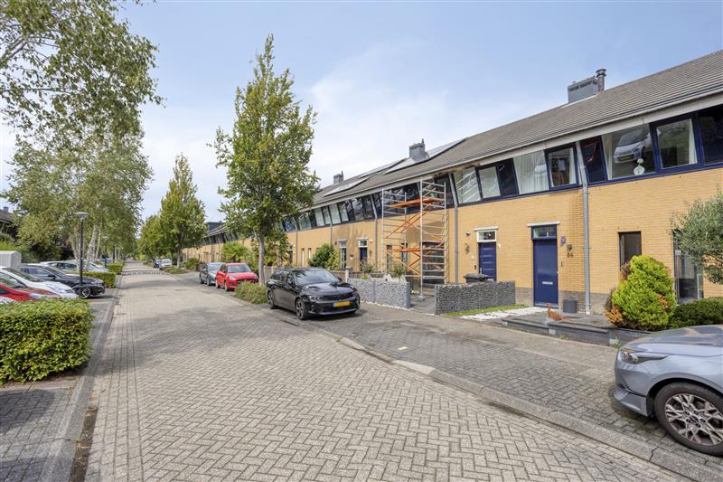 Tussenwoning te koop: Septemberstraat 84, Almere