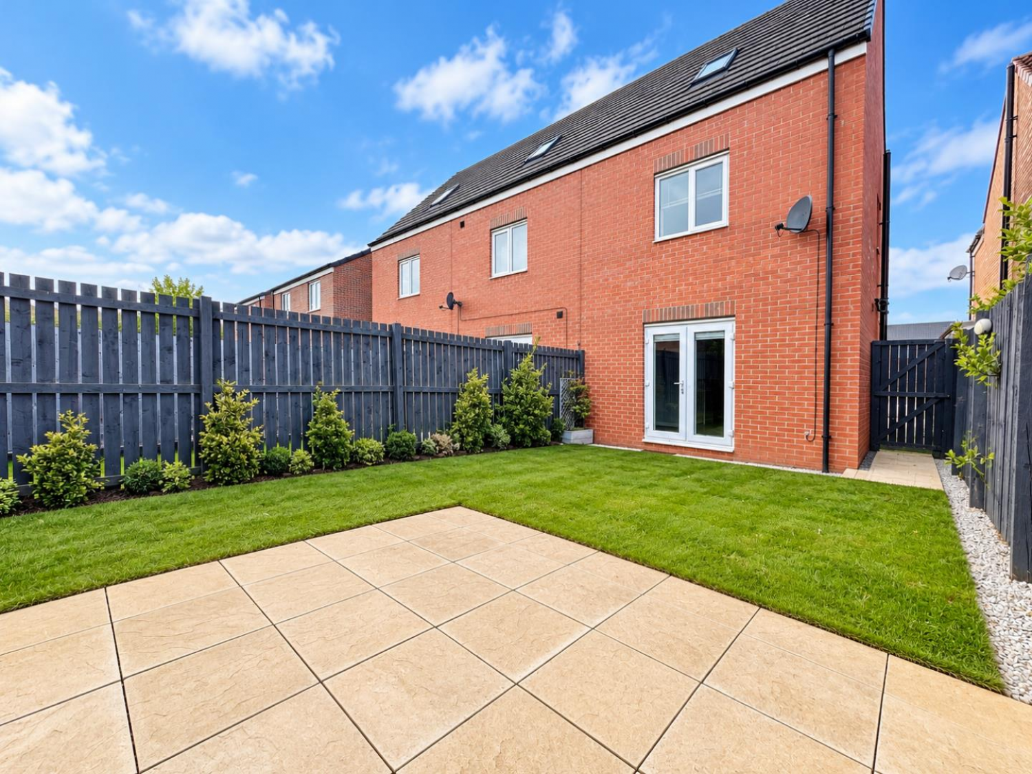 House Cades Grove in Ingleby Barwick