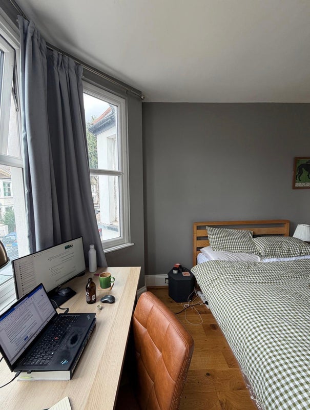 Flat Howard Road in Greater London