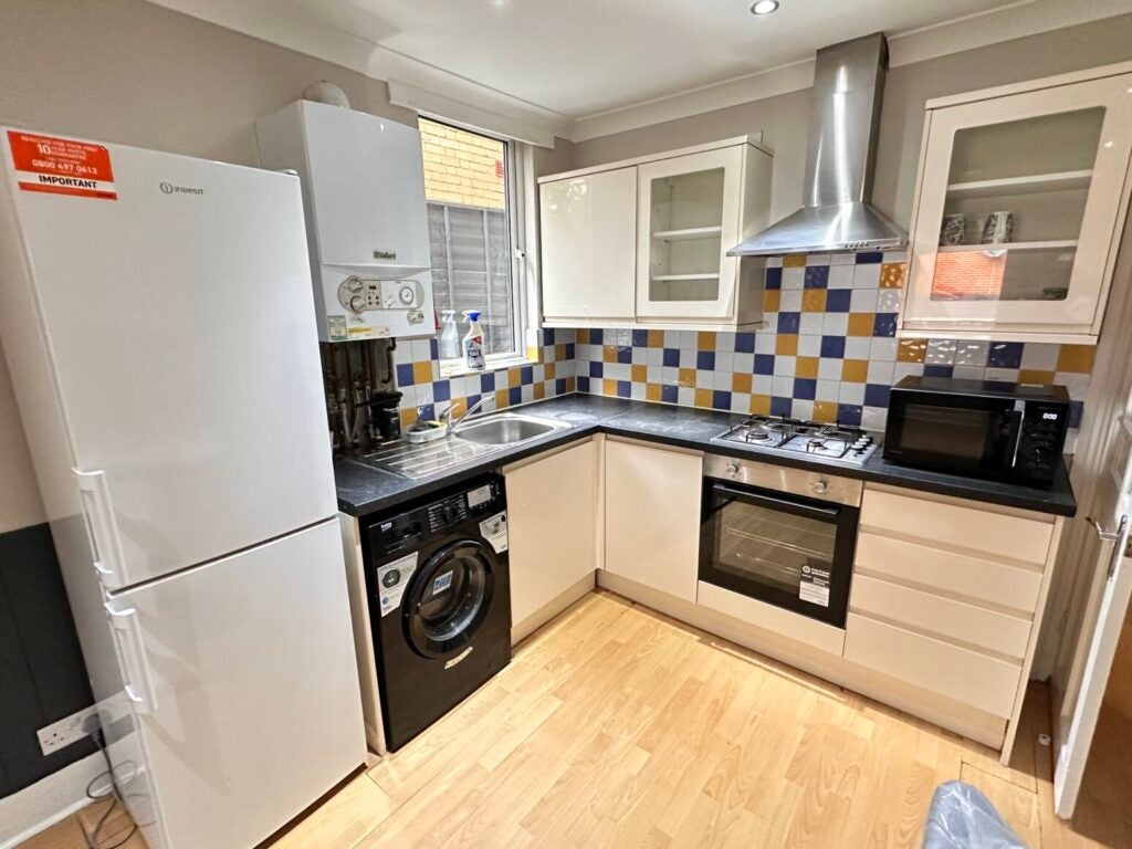 Flat Litchfield Gardens in Greater London