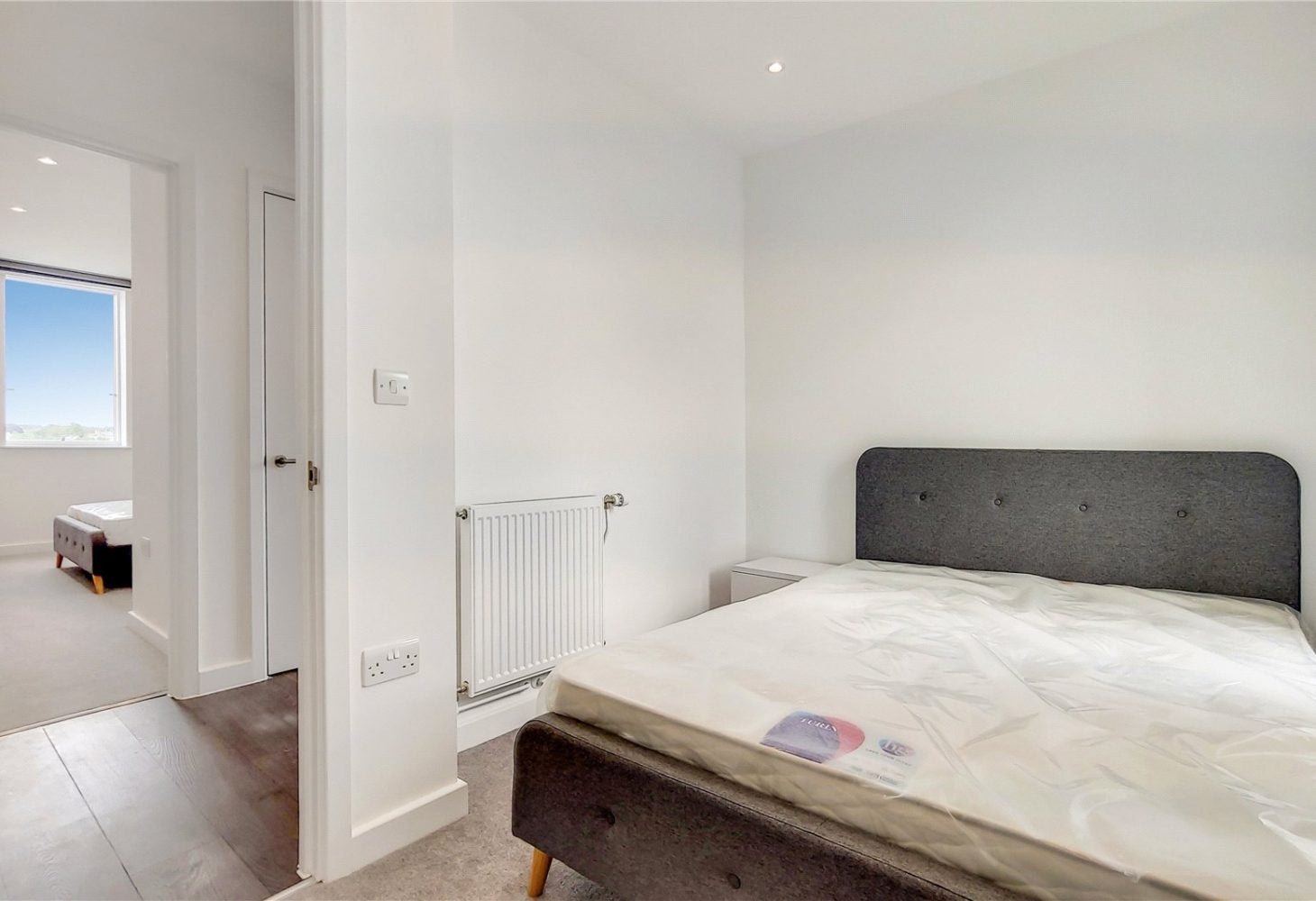 Flat Purley Way in Greater London