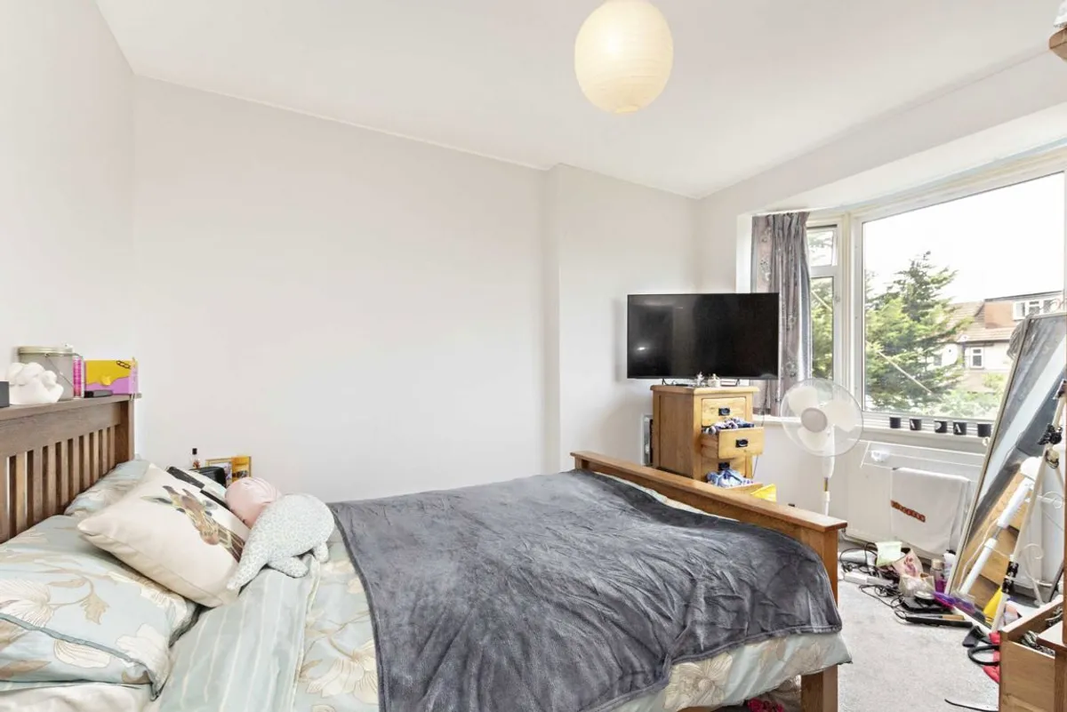 House Errol Gardens in Greater London