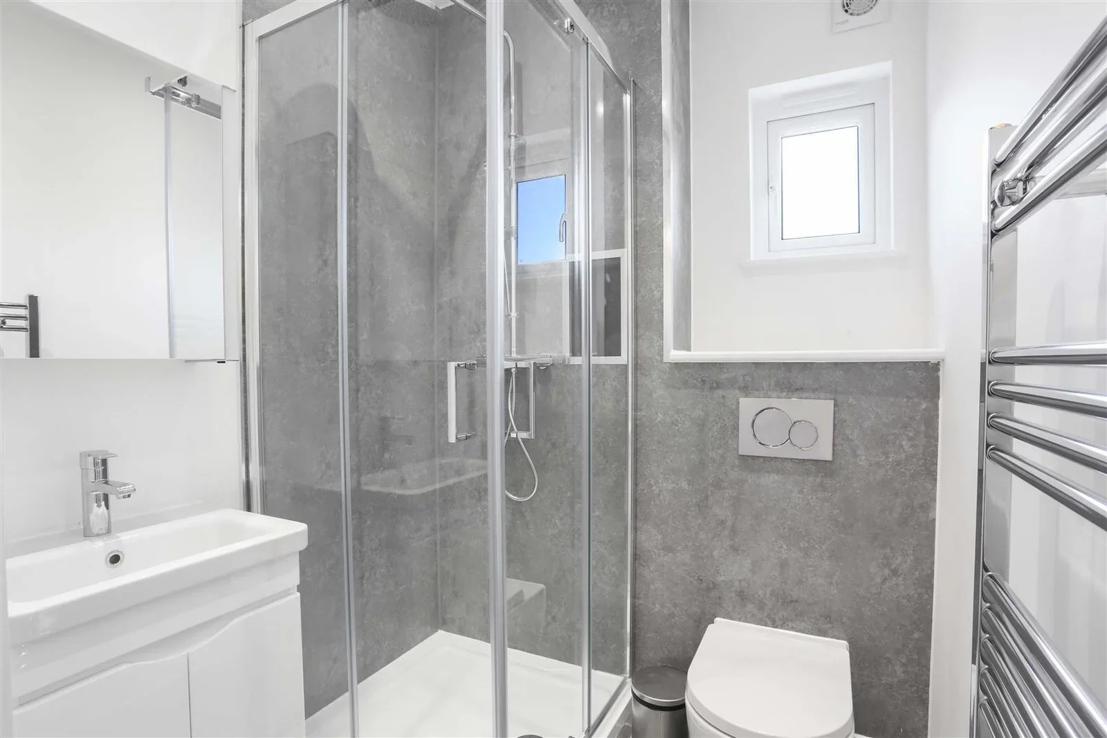 Room Langley Park Road in Greater London