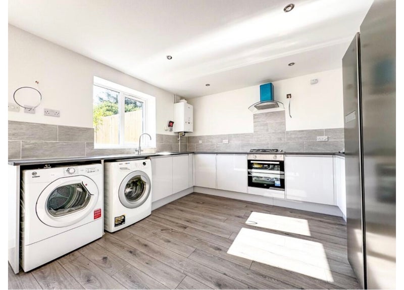 Room Conygre Grove in Bristol
