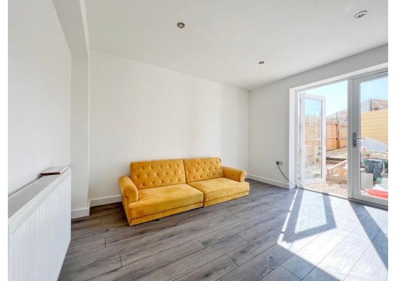 Room Conygre Grove in Bristol