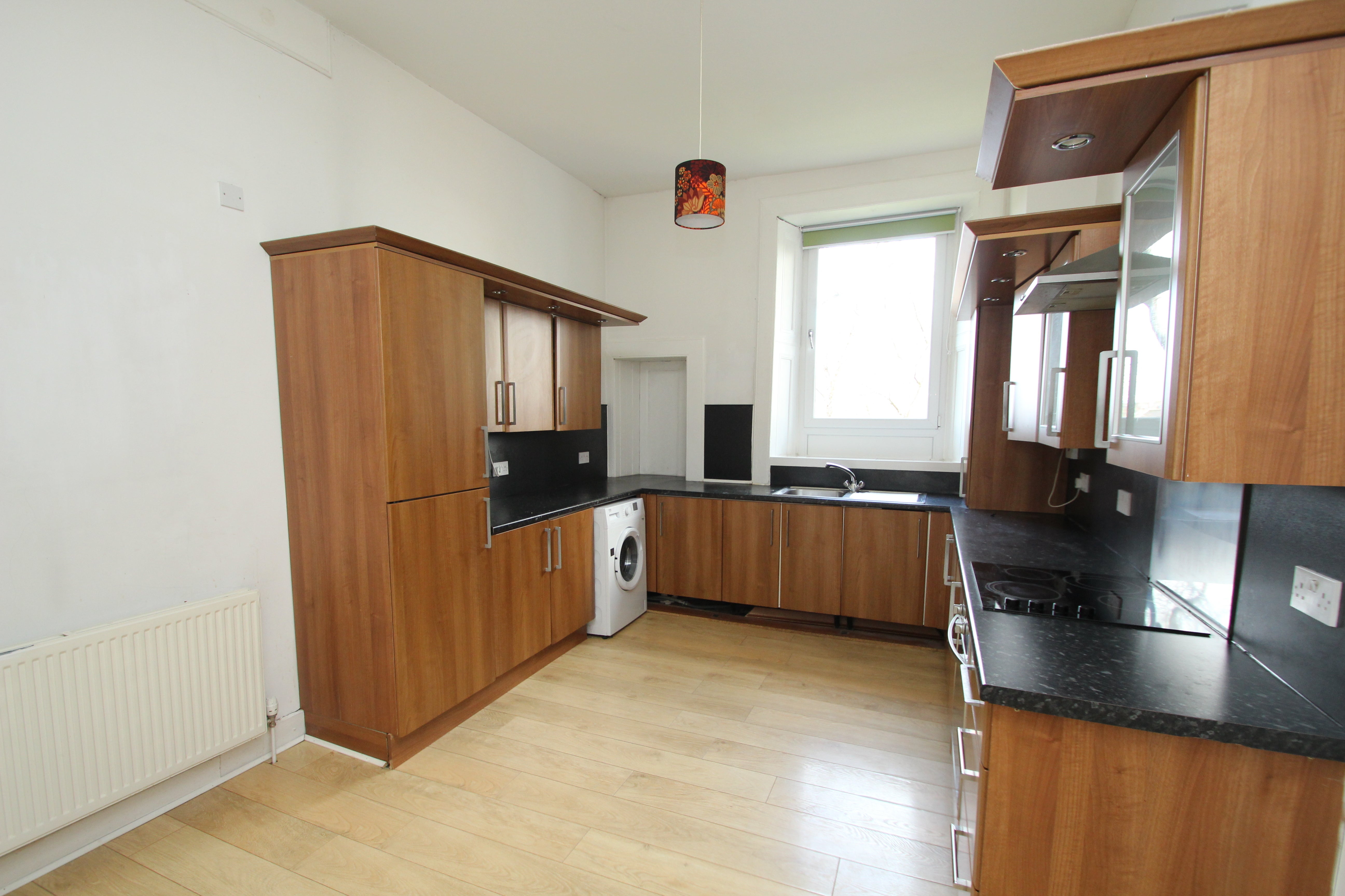 Flat Thornwood Drive in Glasgow