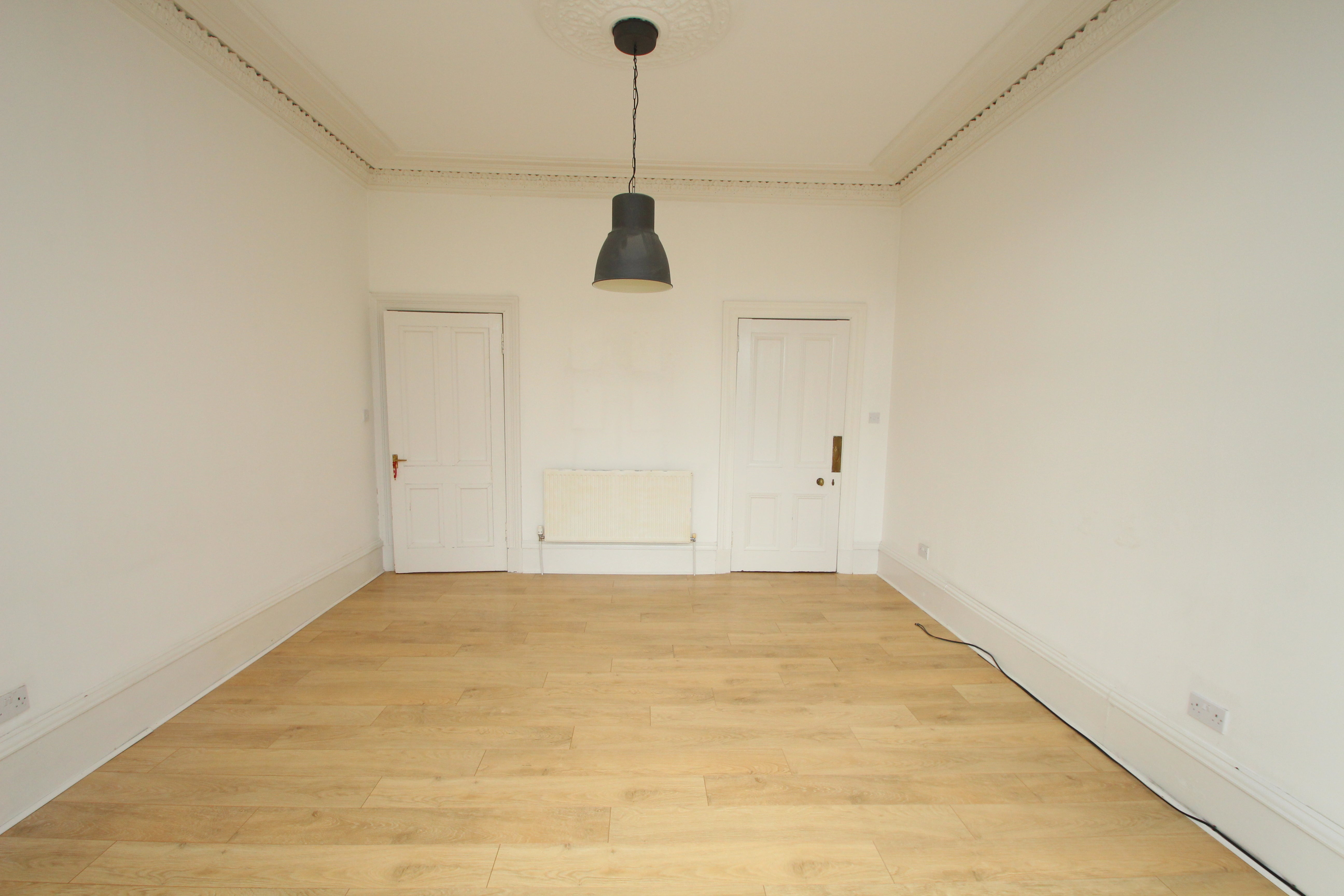Flat Thornwood Drive in Glasgow