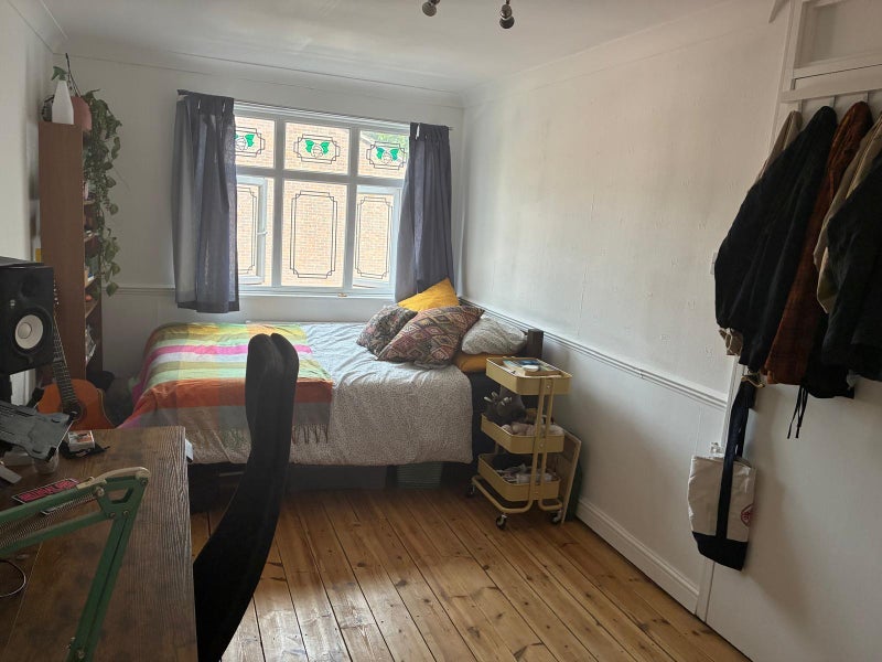 Room Offa's Mead in Greater London