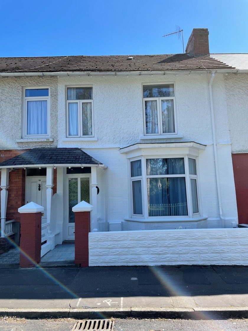 House Oakwood Road in Swansea