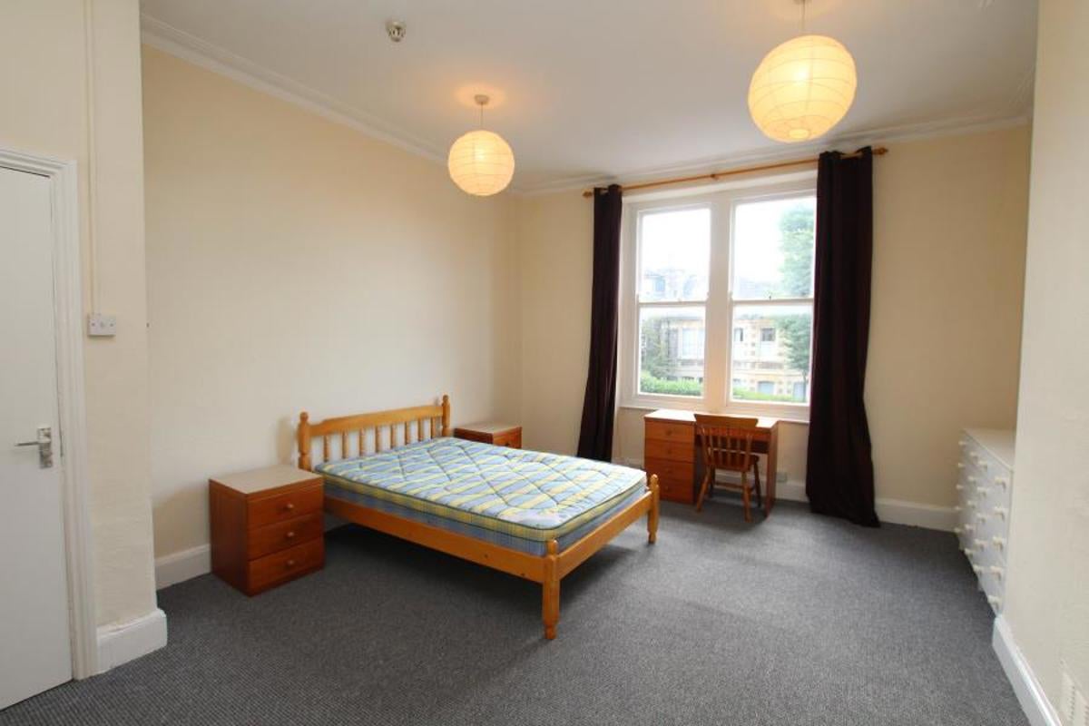 Room Cromwell Road in Bristol