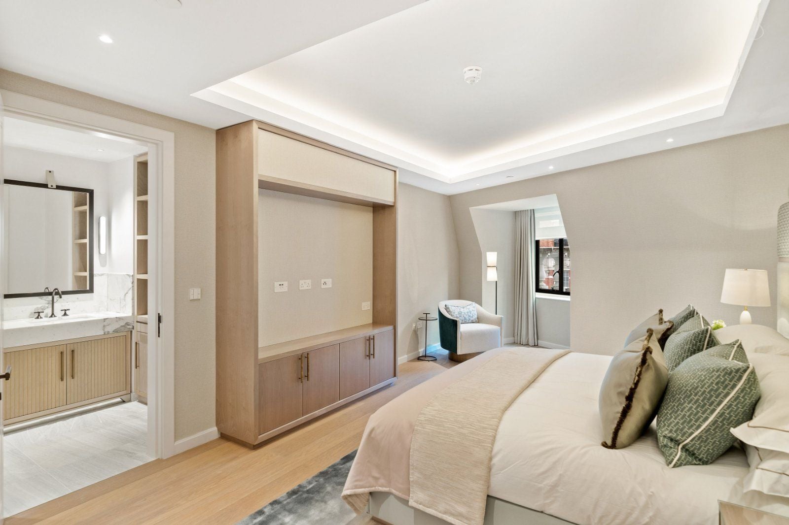 Flat Basil Street in Greater London