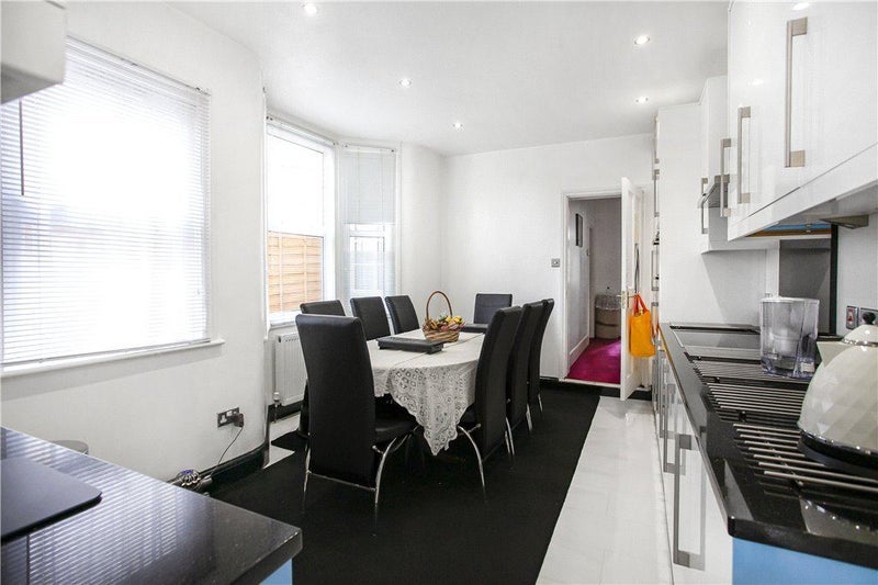 Room Richmond Road in Greater London