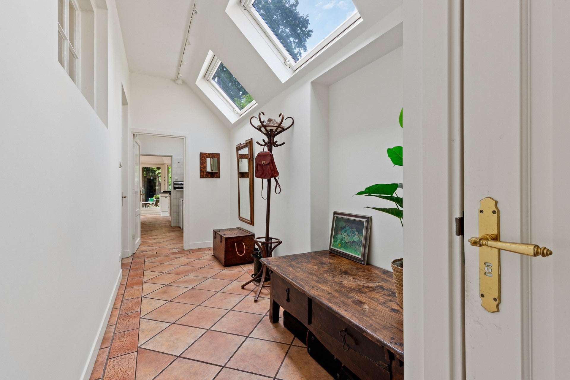Hoekwoning te koop: Koningin Emmalaan 11, Bussum