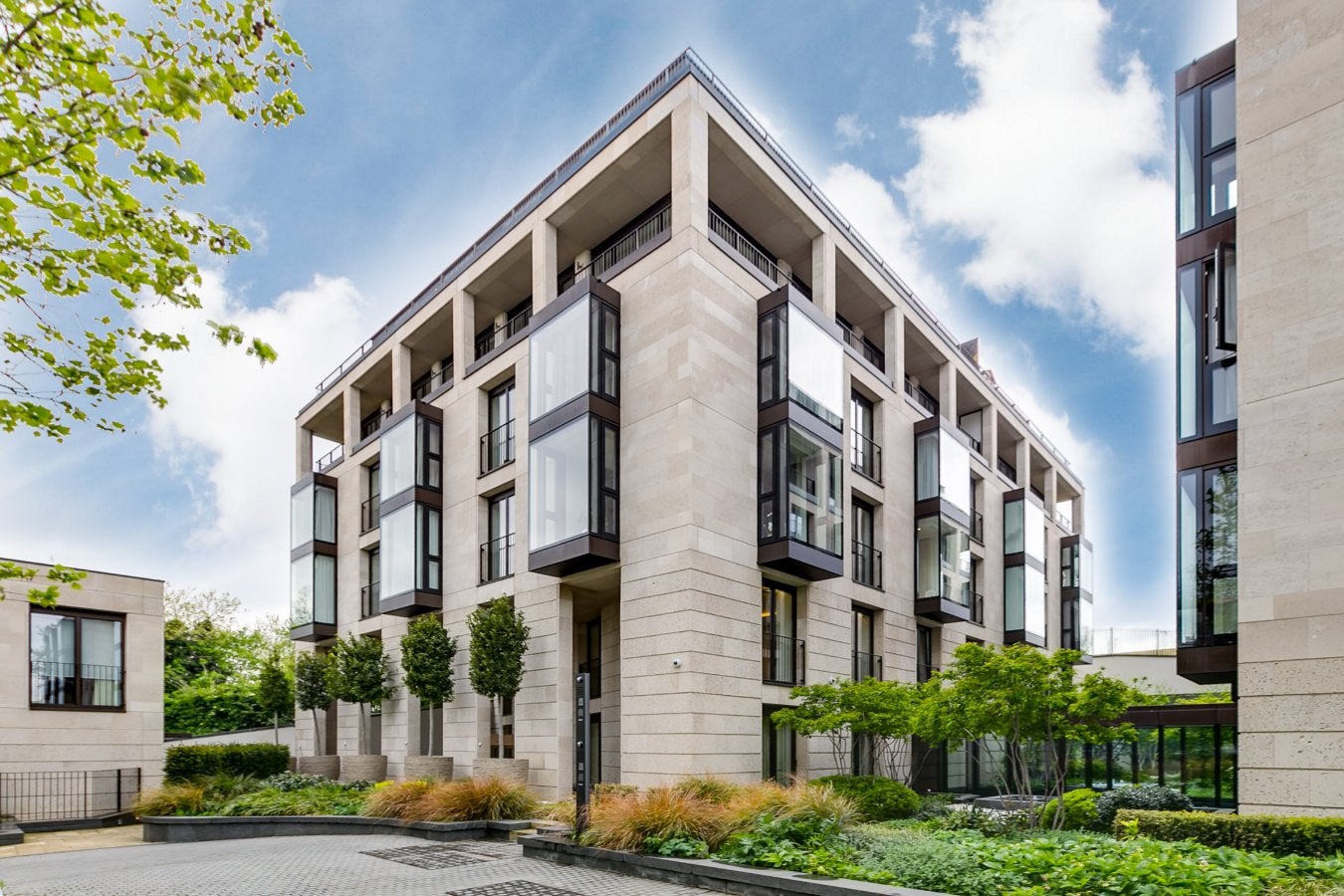Flat St Edmund's Terrace in London