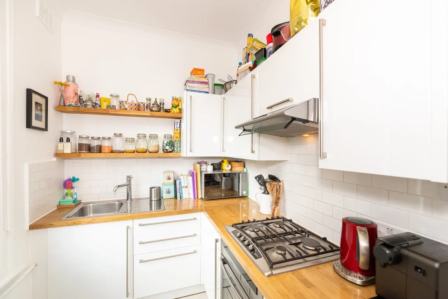 Flat Claribel Road in Greater London