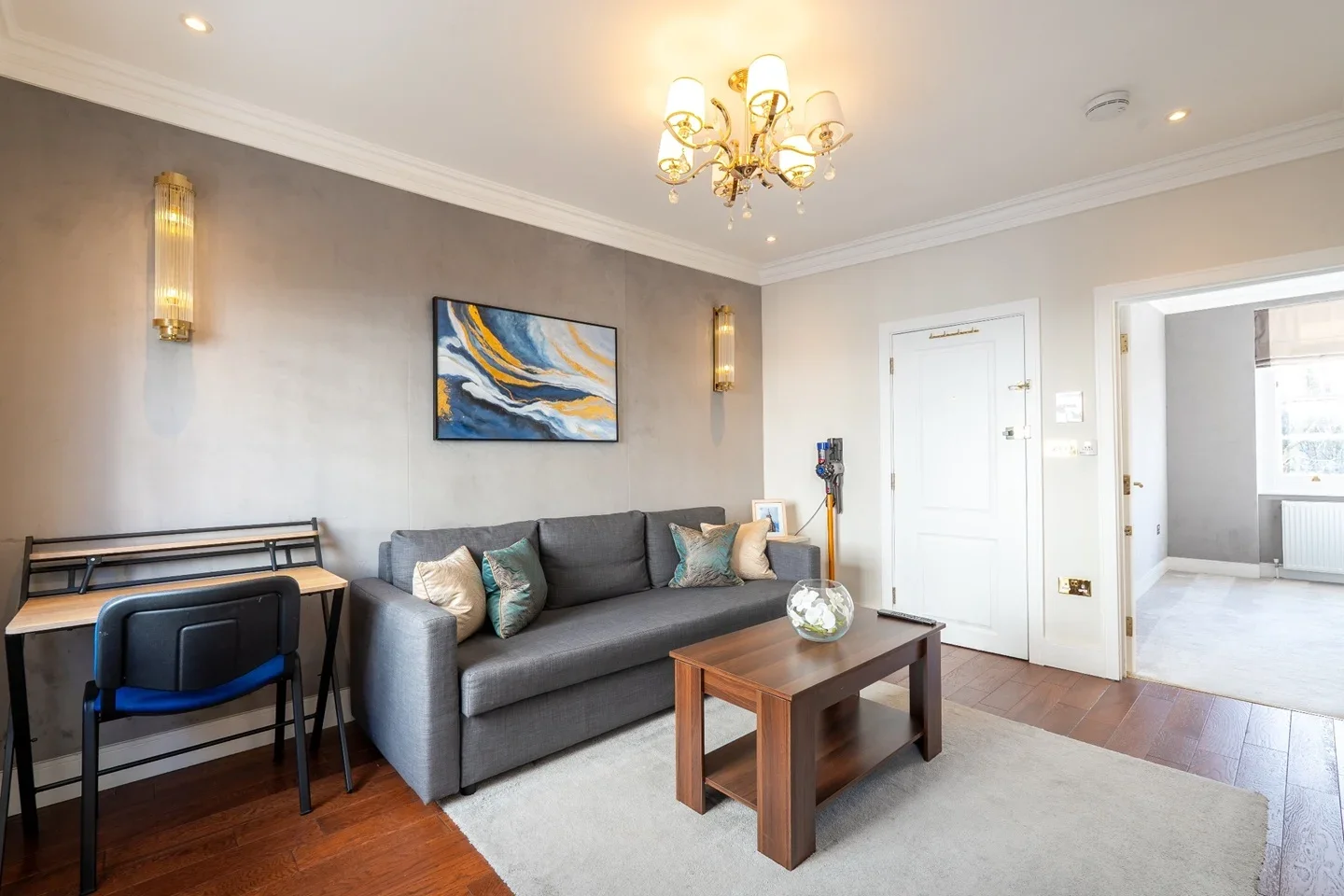 Flat Mornington Crescent in Greater London