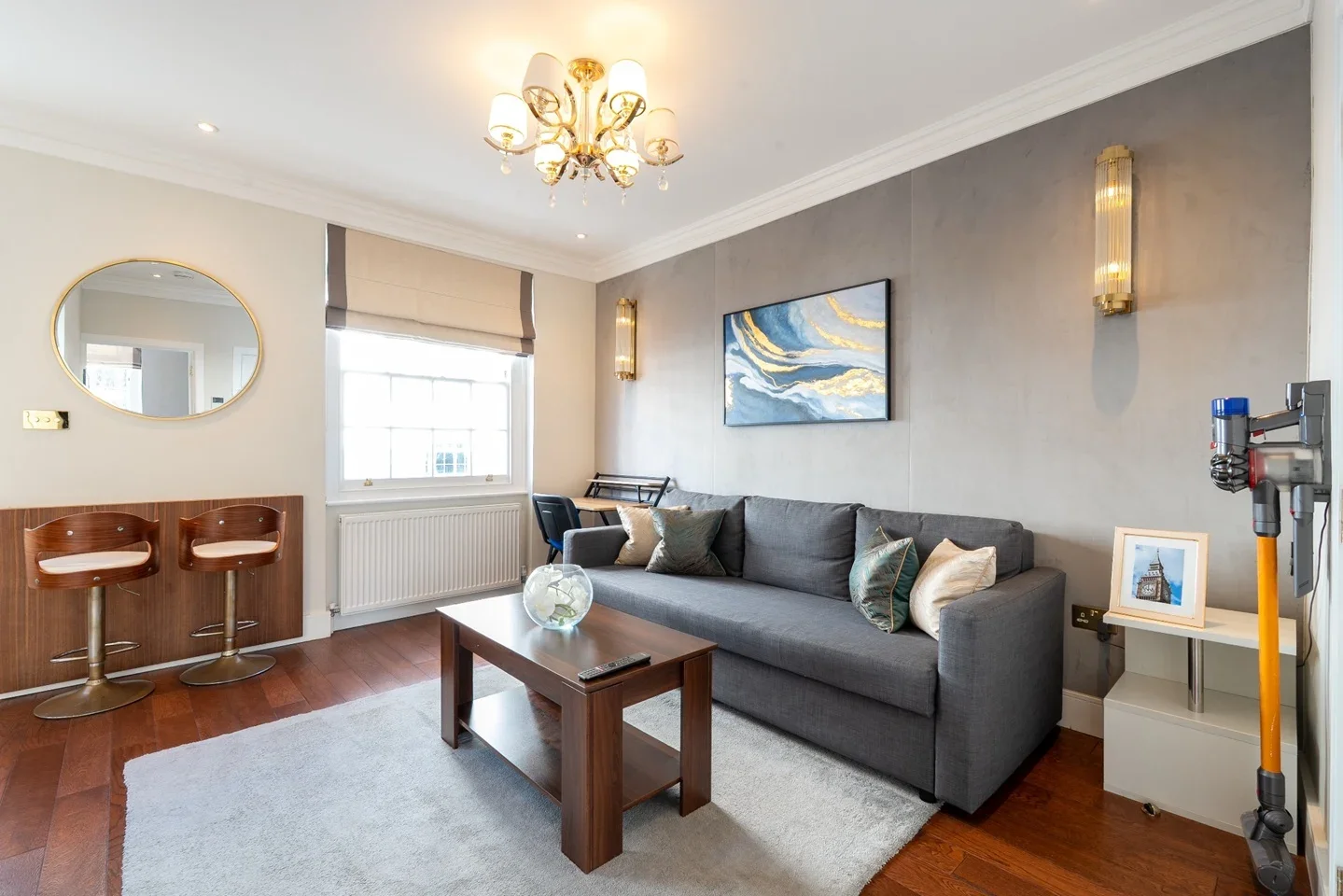 Flat Mornington Crescent in Greater London