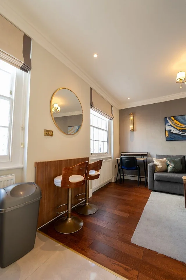 Flat Mornington Crescent in Greater London