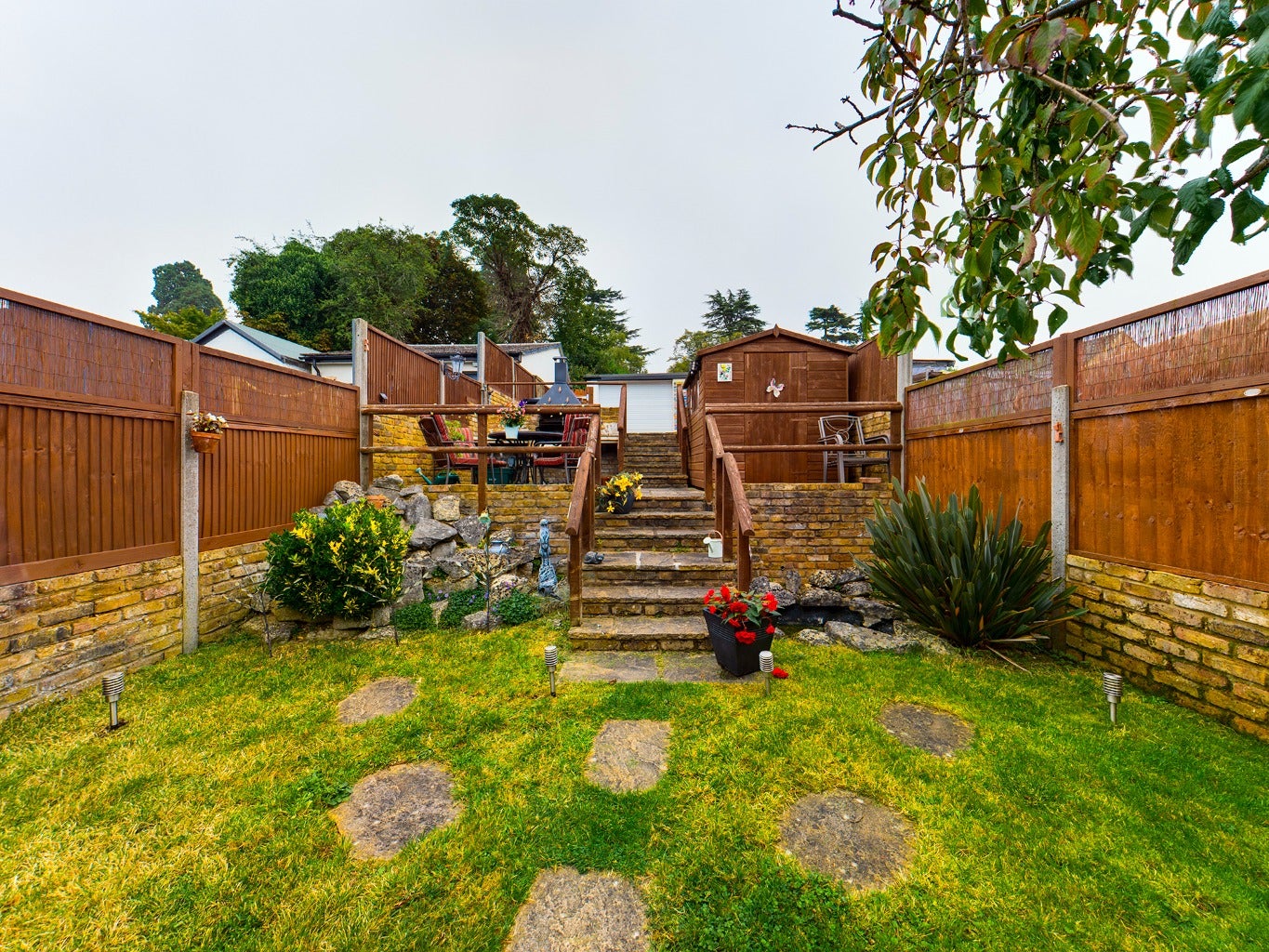 House Sunnyhill Road in Dacorum