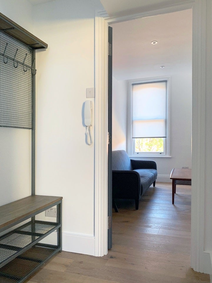 Flat Solon Road in Greater London