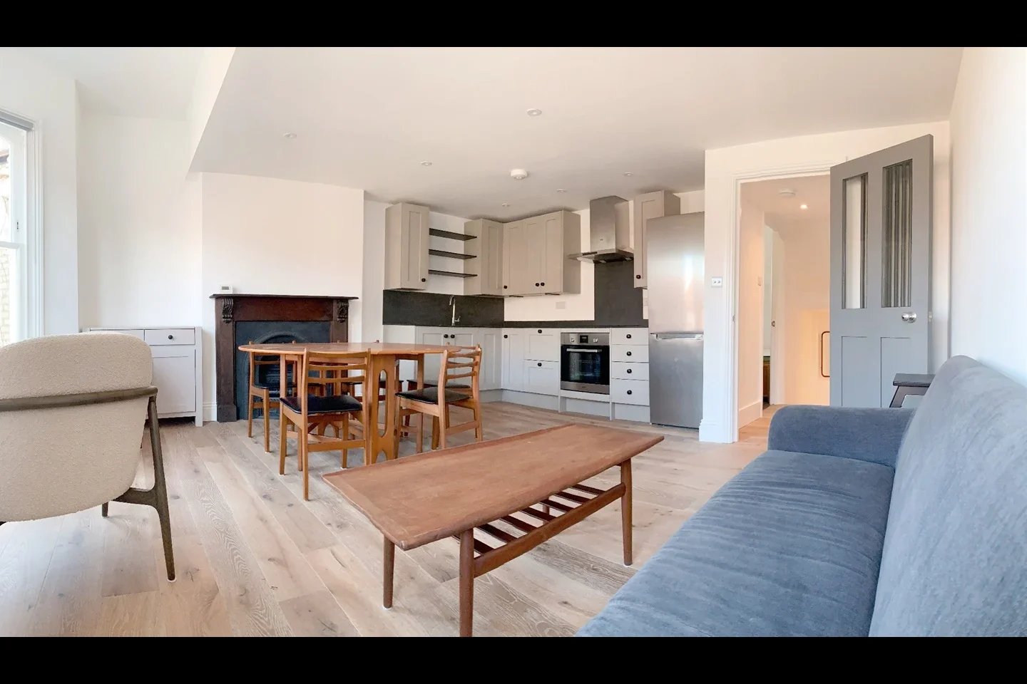 Flat Solon Road in Greater London