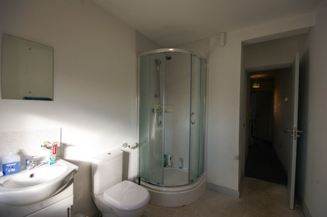 Room Rookery Road in Birmingham