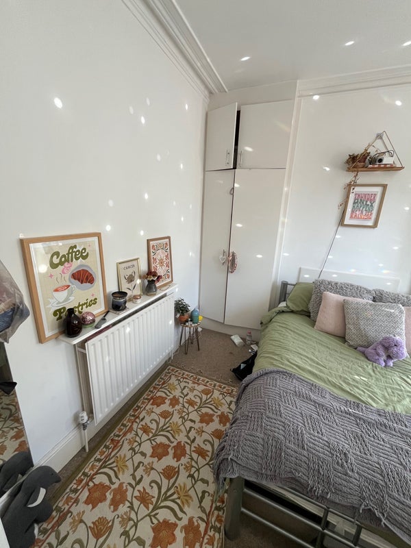 Room Freemantle Street in Greater London