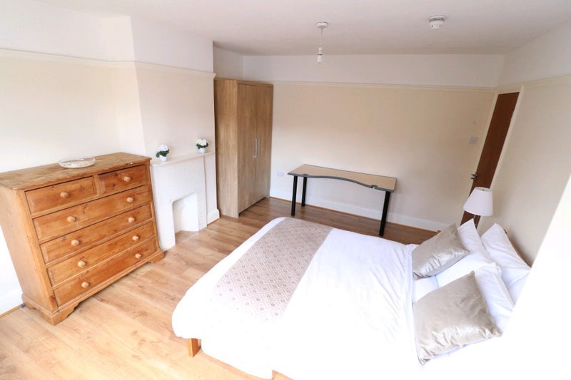 Room Grenaby Avenue in Greater London