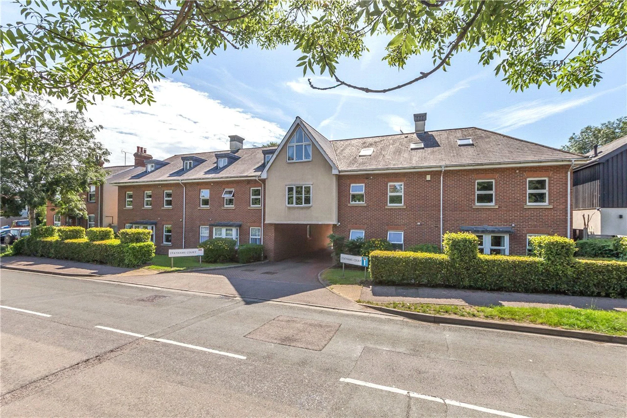 Flat Stathams Court in St Albans